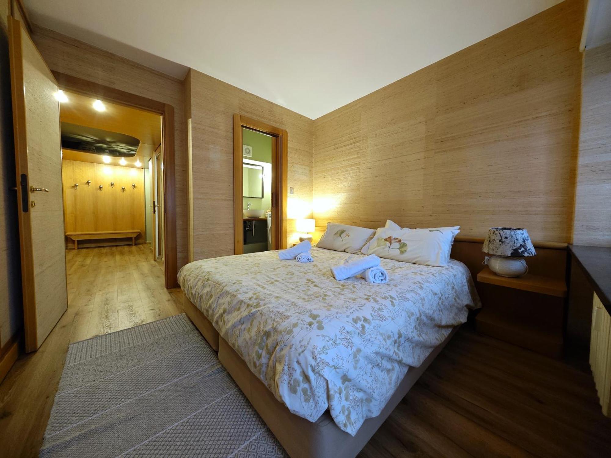 Hostdomus - Il Cerbiatto Apartment Sestriere Exterior photo